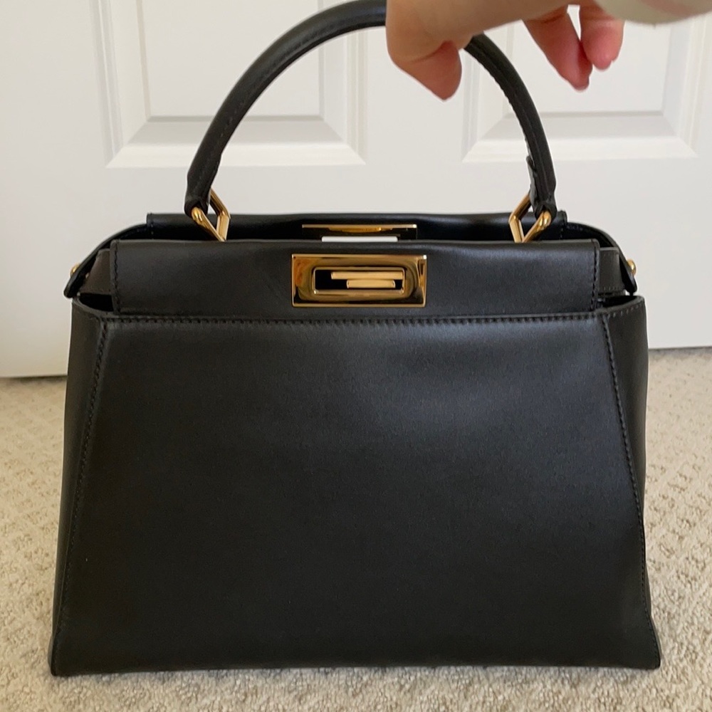 Fendi Vitello Morgan Shiny Nappa Medium Peekaboo in black with gold HW - Picture 3 of 9